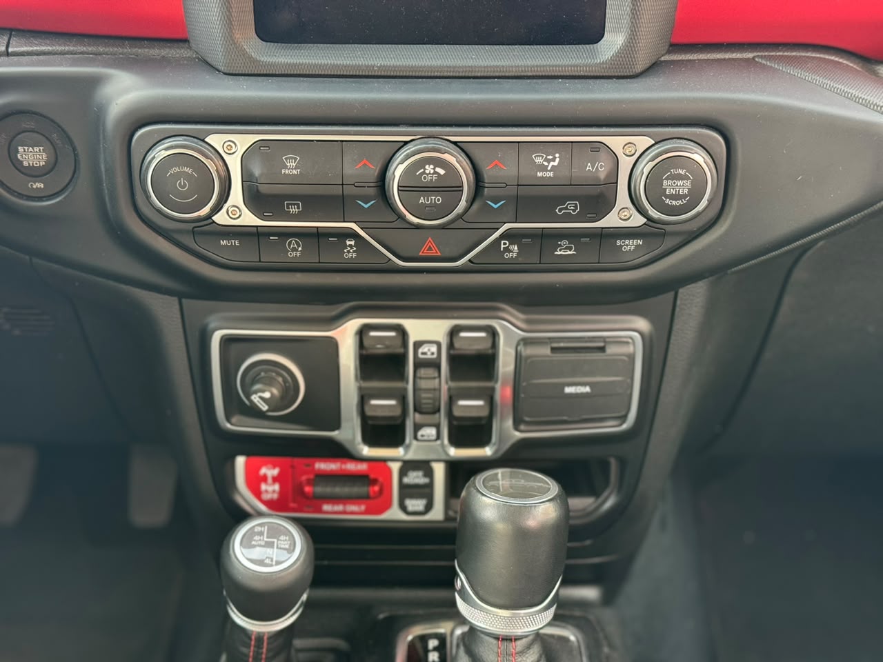 Jeep Gladiator Rubicon — foto 18 de 18