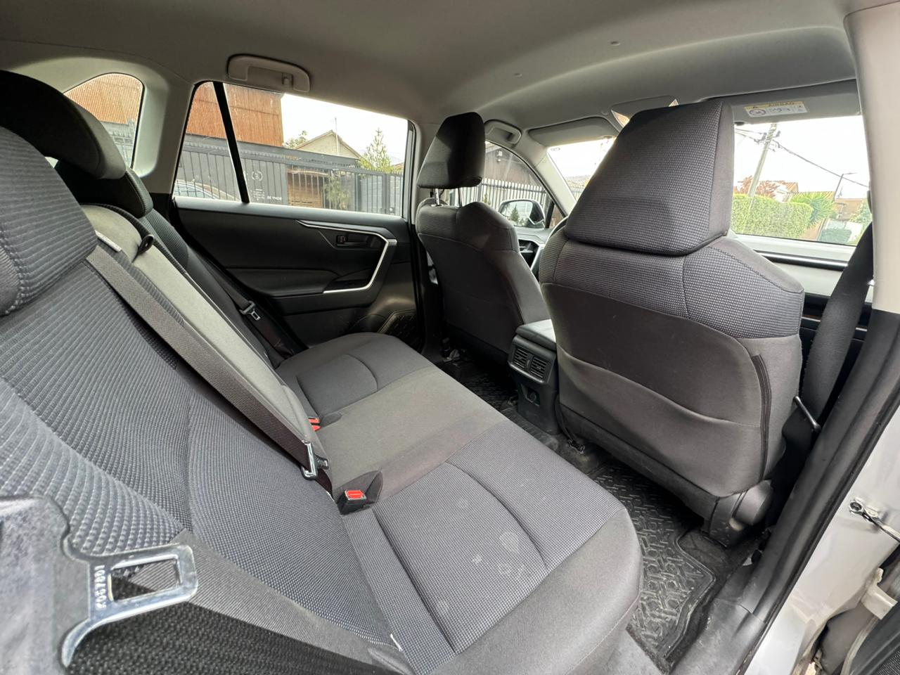 Toyota RAV4 — foto 19 de 19