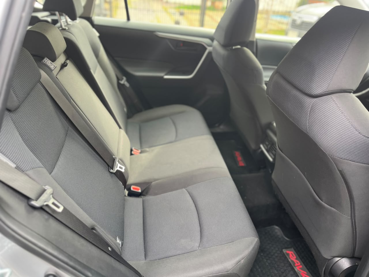 Toyota RAV4 — foto 18 de 18