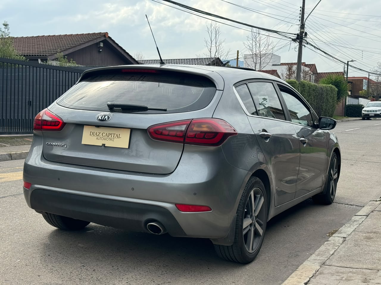 KIA Cerato 5 — foto 8 de 16