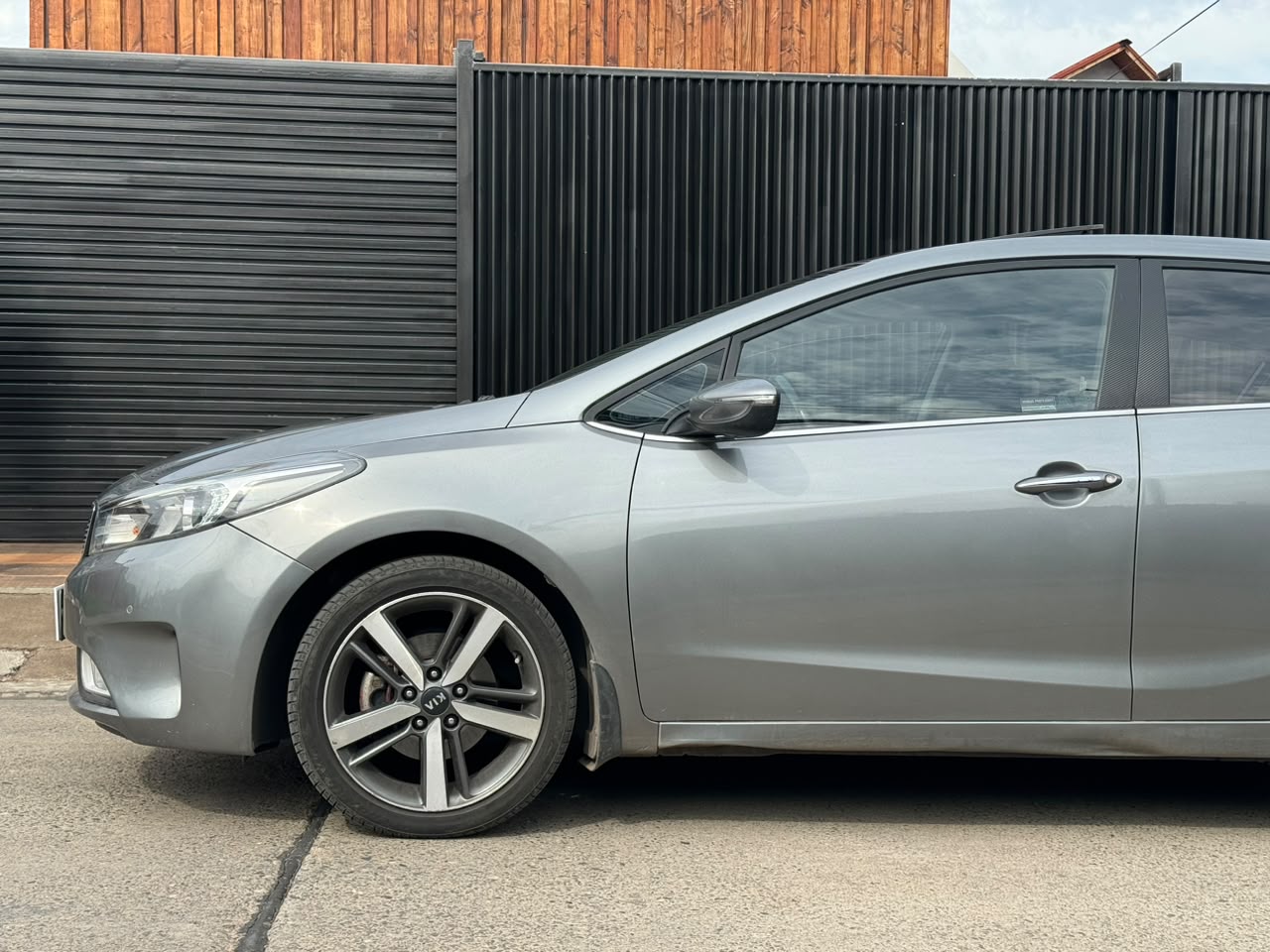 KIA Cerato 5 — foto 3 de 16