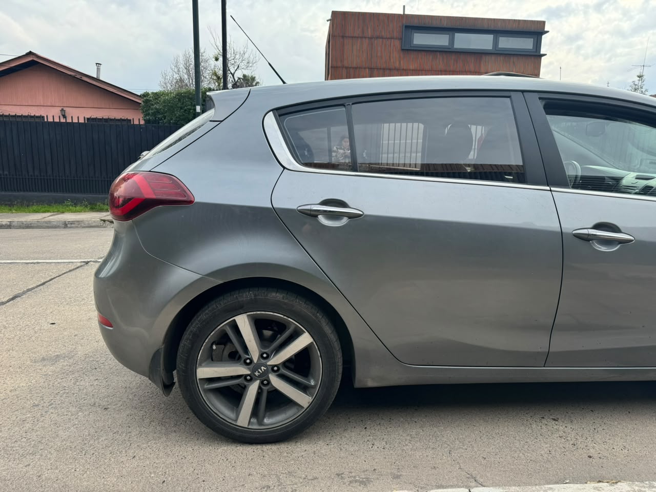 KIA Cerato 5 — foto 9 de 16
