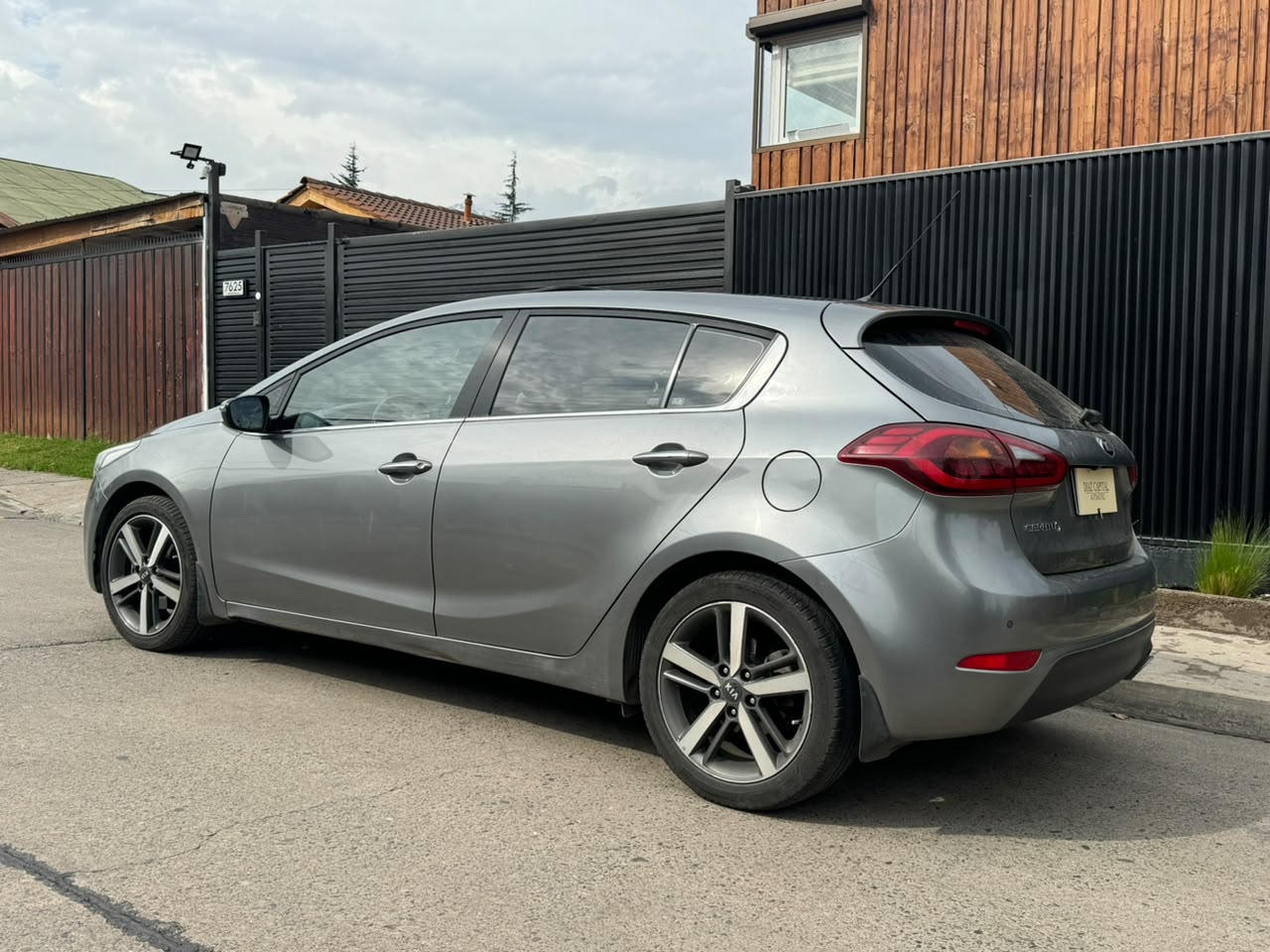 KIA Cerato 5 — foto 6 de 16