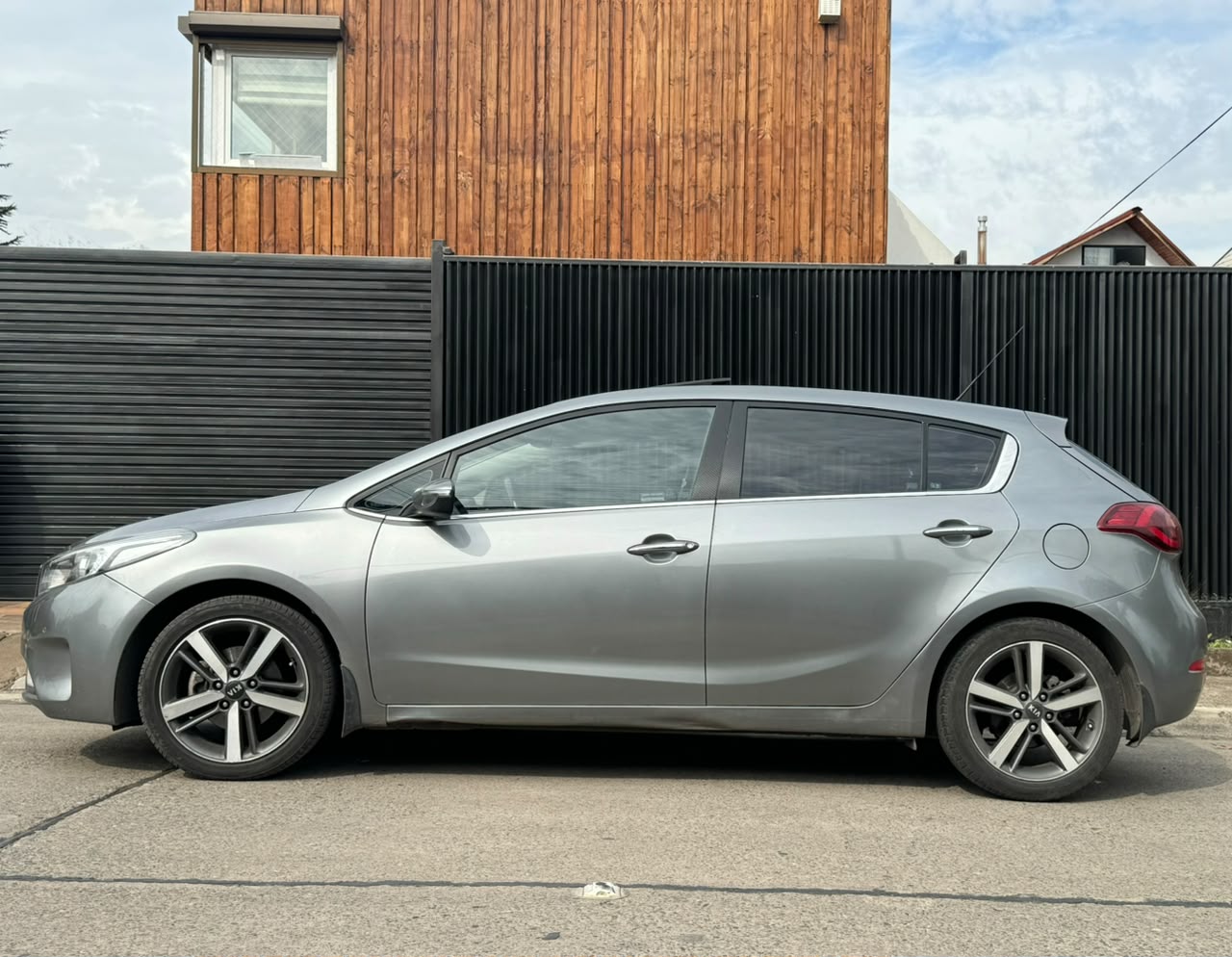 KIA Cerato 5 — foto 5 de 16