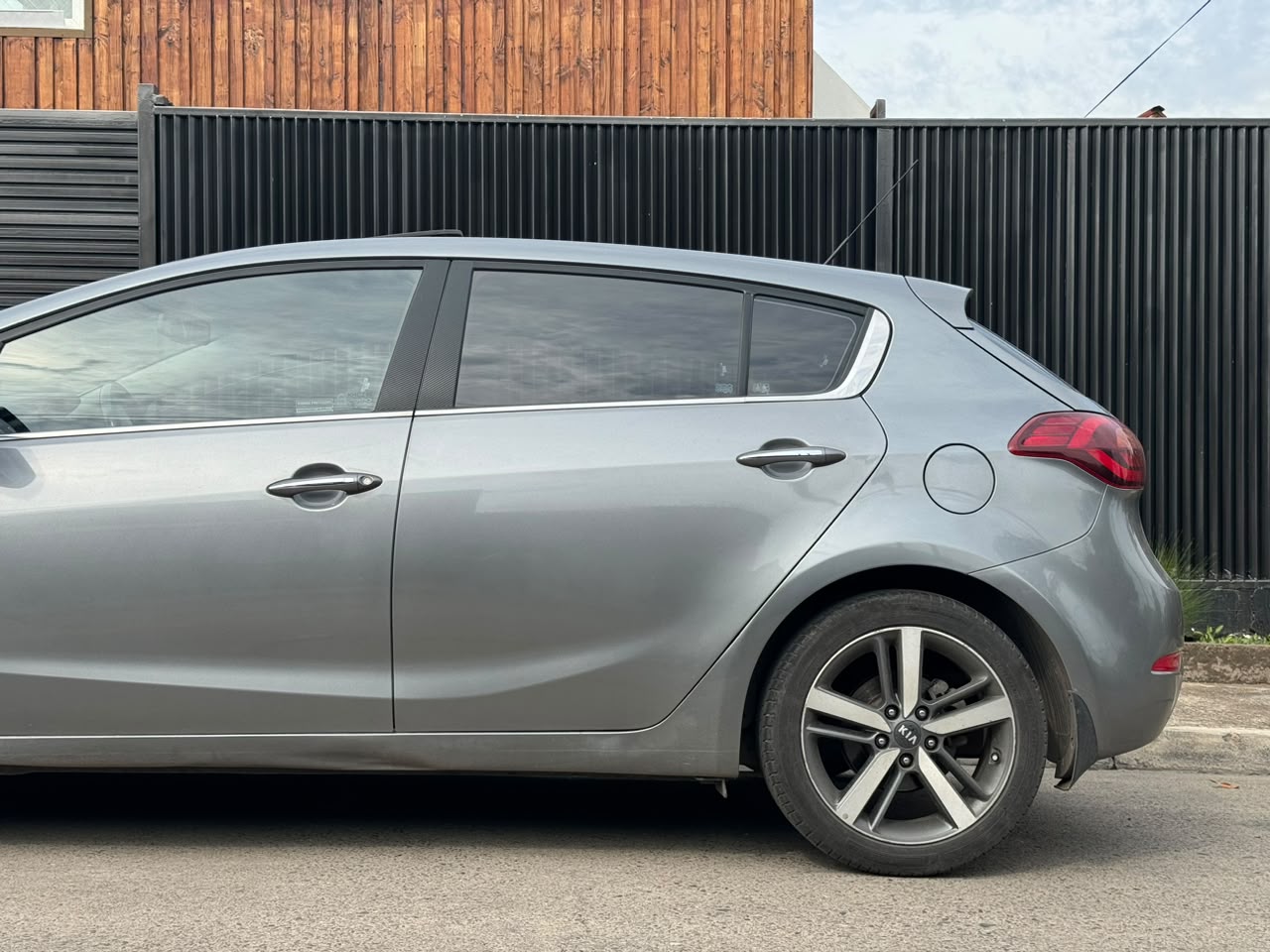 KIA Cerato 5 — foto 4 de 16