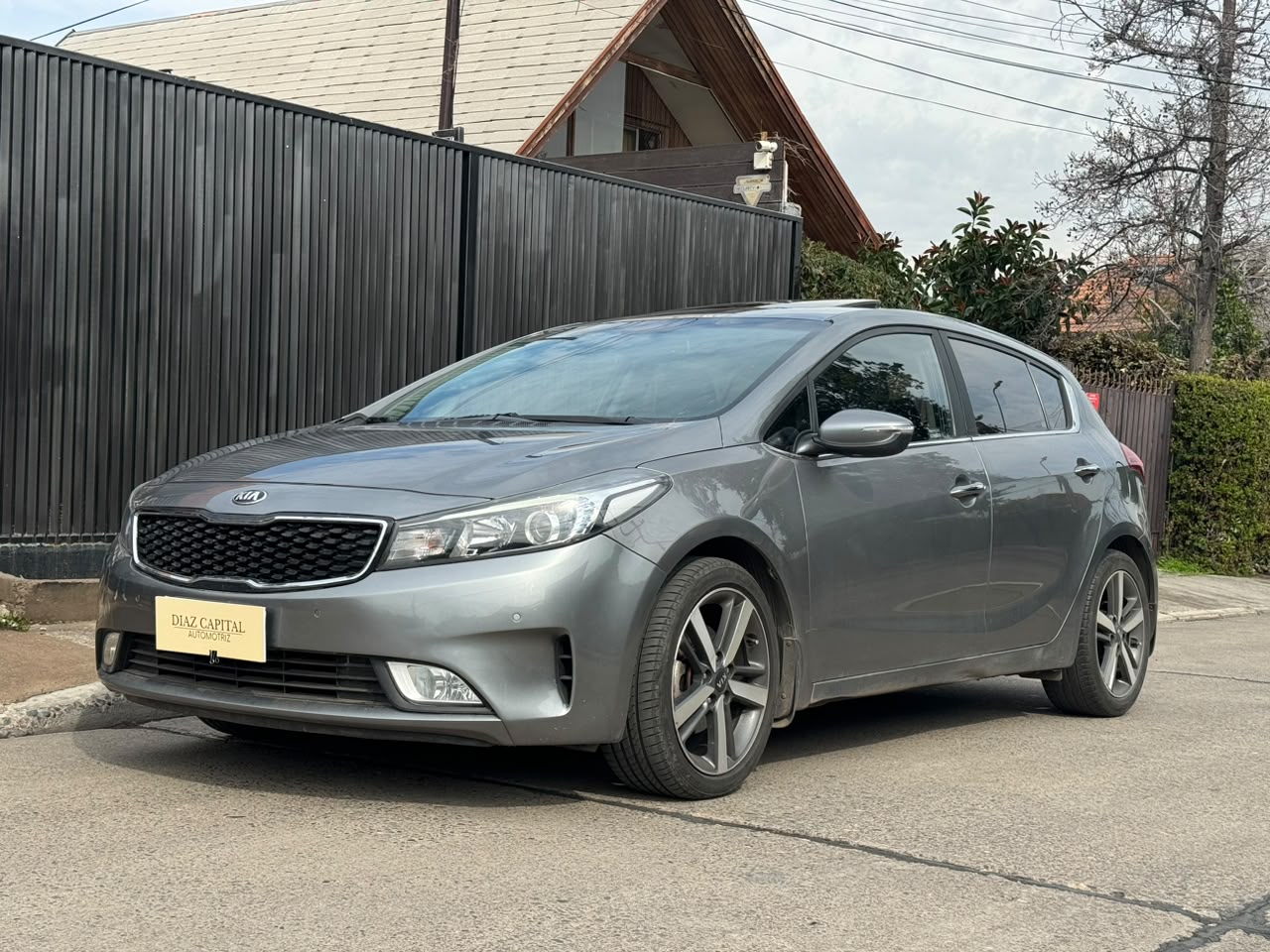 KIA Cerato 5 — foto 2 de 16