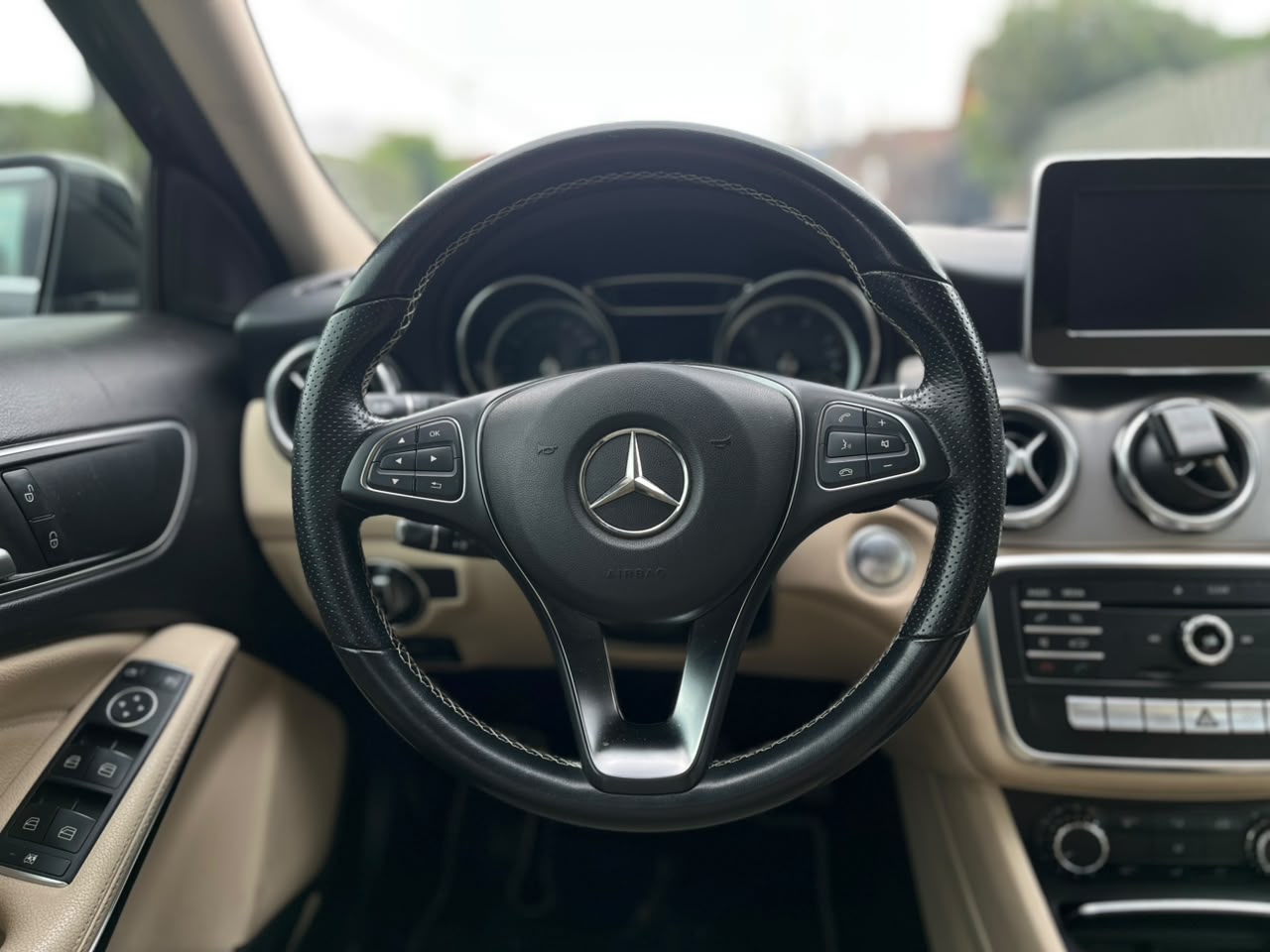 Mercedes-Benz Gla200 — foto 15 de 17