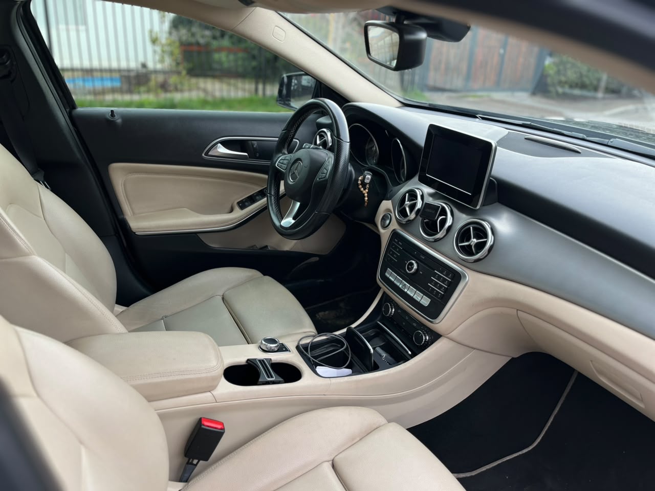 Mercedes-Benz Gla200 — foto 12 de 17
