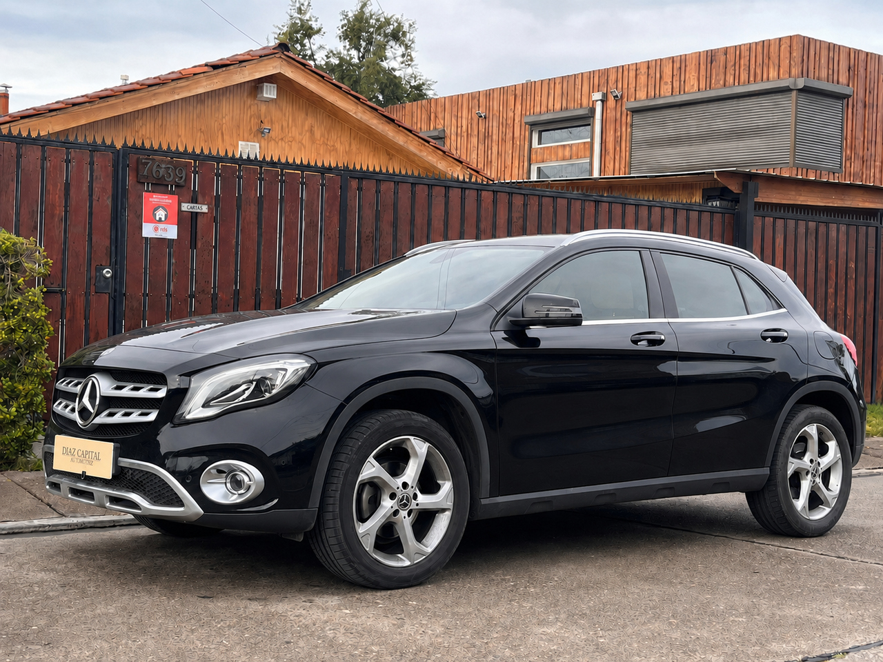 Mercedes-Benz Gla200 — foto 2 de 17