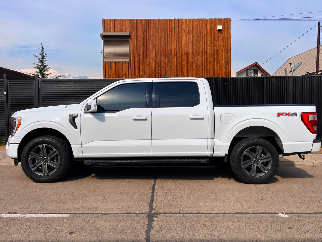 Ford F-150 Lariat Sport — foto 5 de 17