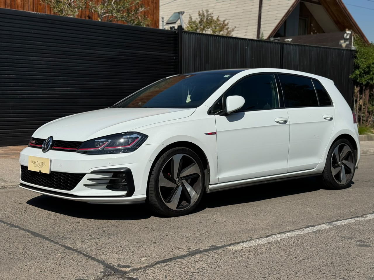 Volkswagen Golf Gti — foto 2 de 18
