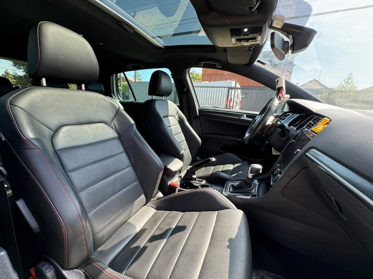 Volkswagen Golf Gti — foto 16 de 18