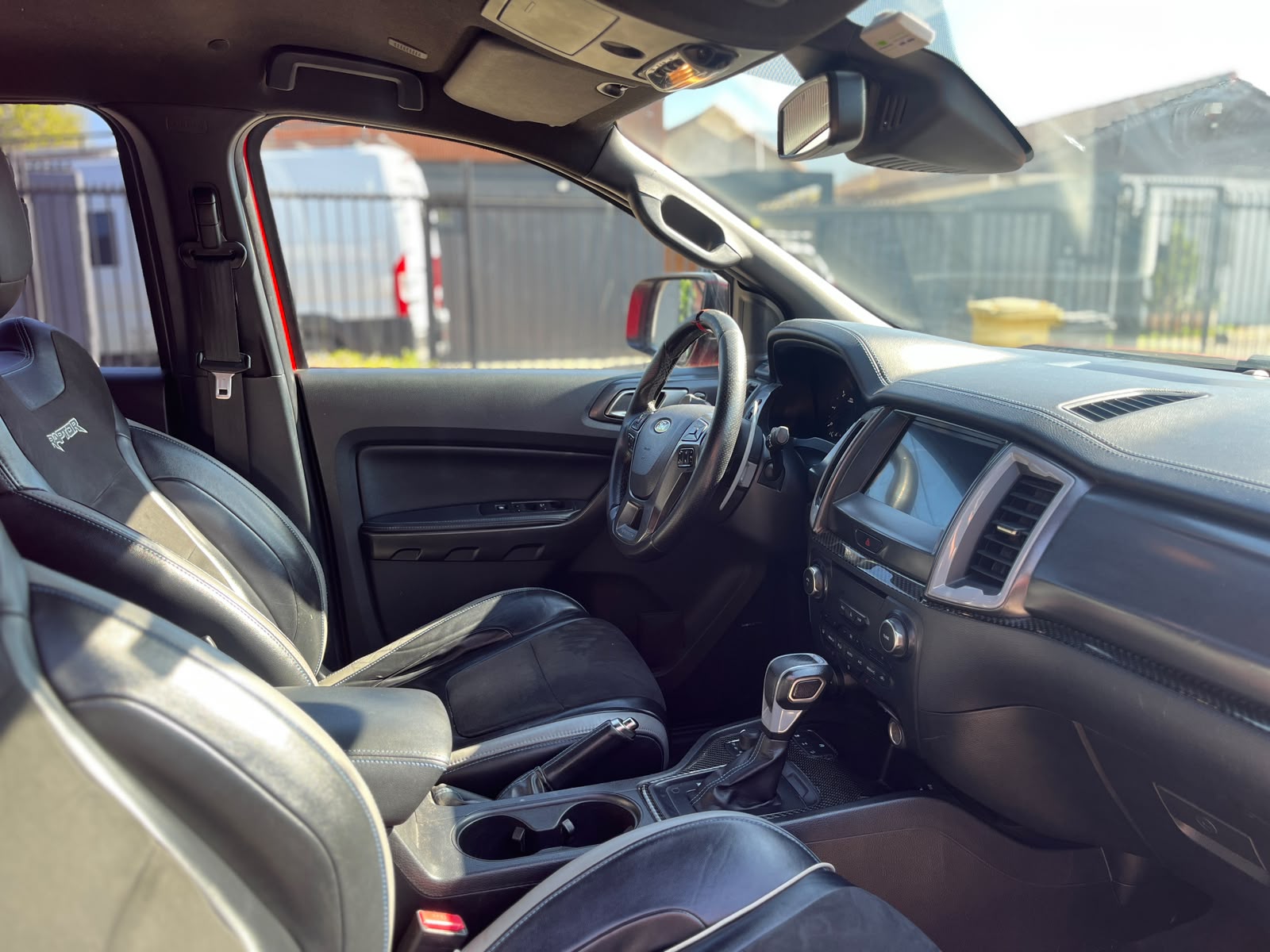 Ford Ranger Raptor — foto 11 de 16