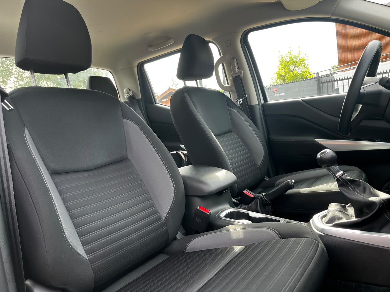 Nissan Navara Xe — foto 14 de 19