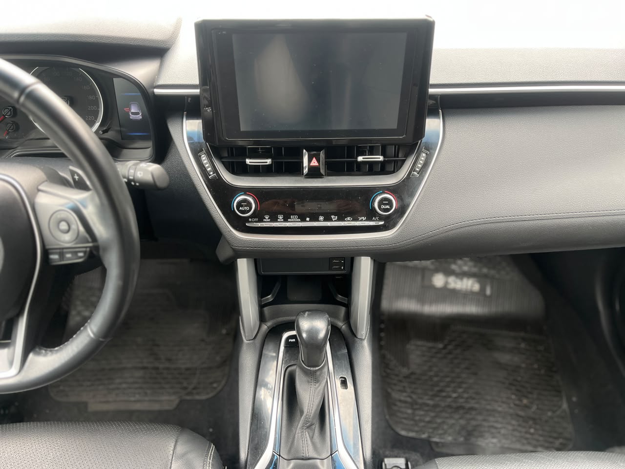 Toyota Corolla Cross — foto 15 de 16