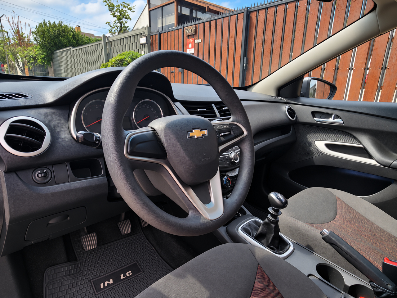 Chevrolet Sail — foto 11 de 18