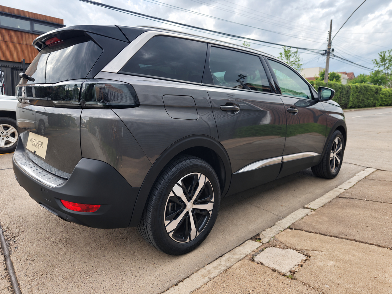 Peugeot 5008 Allure — foto 8 de 18