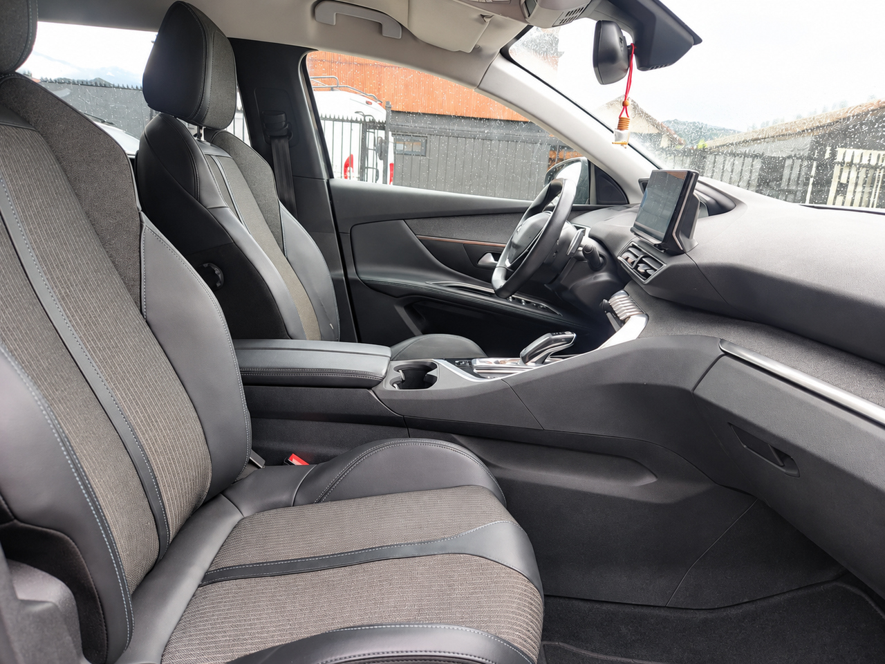 Peugeot 5008 Allure — foto 14 de 18