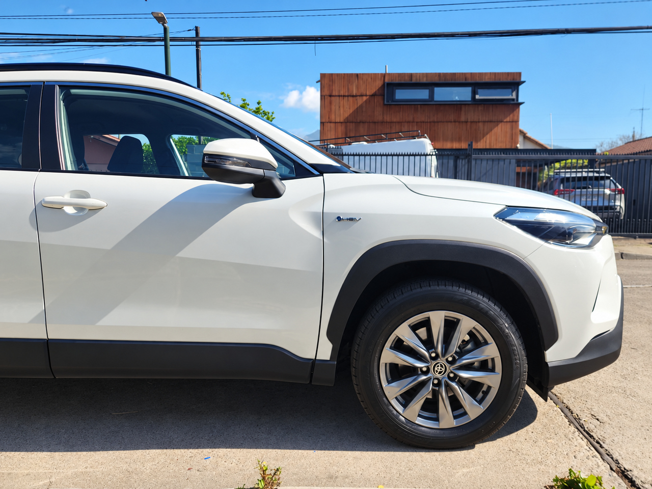 Toyota Corolla Cross — foto 10 de 19