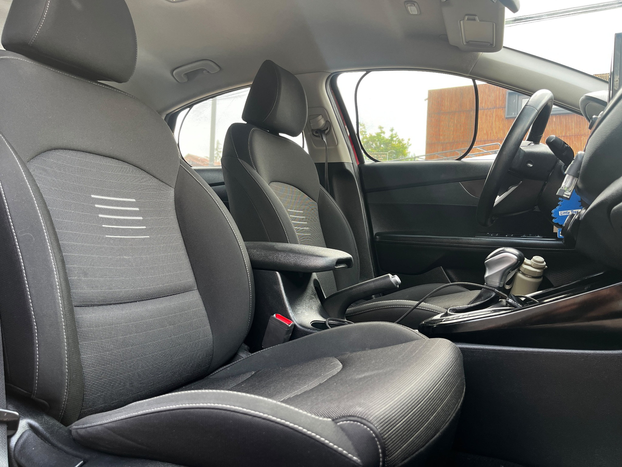 KIA Cerato — foto 14 de 18