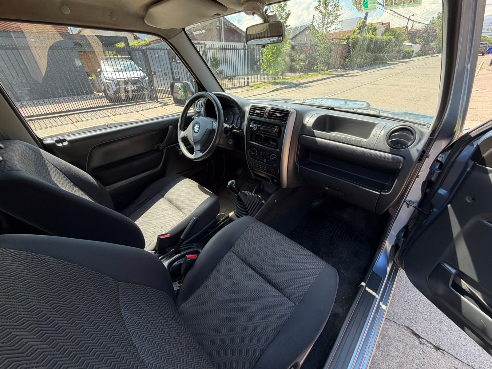 Suzuki Jimny Jlx — foto 9 de 14
