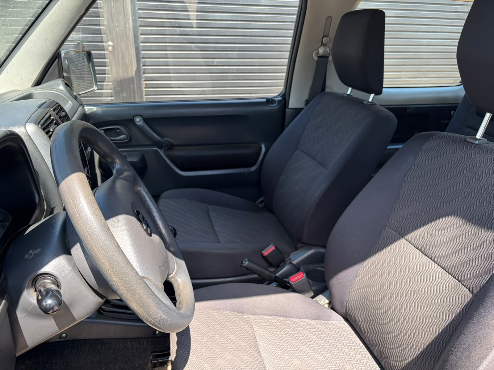 Suzuki Jimny Jlx — foto 13 de 14