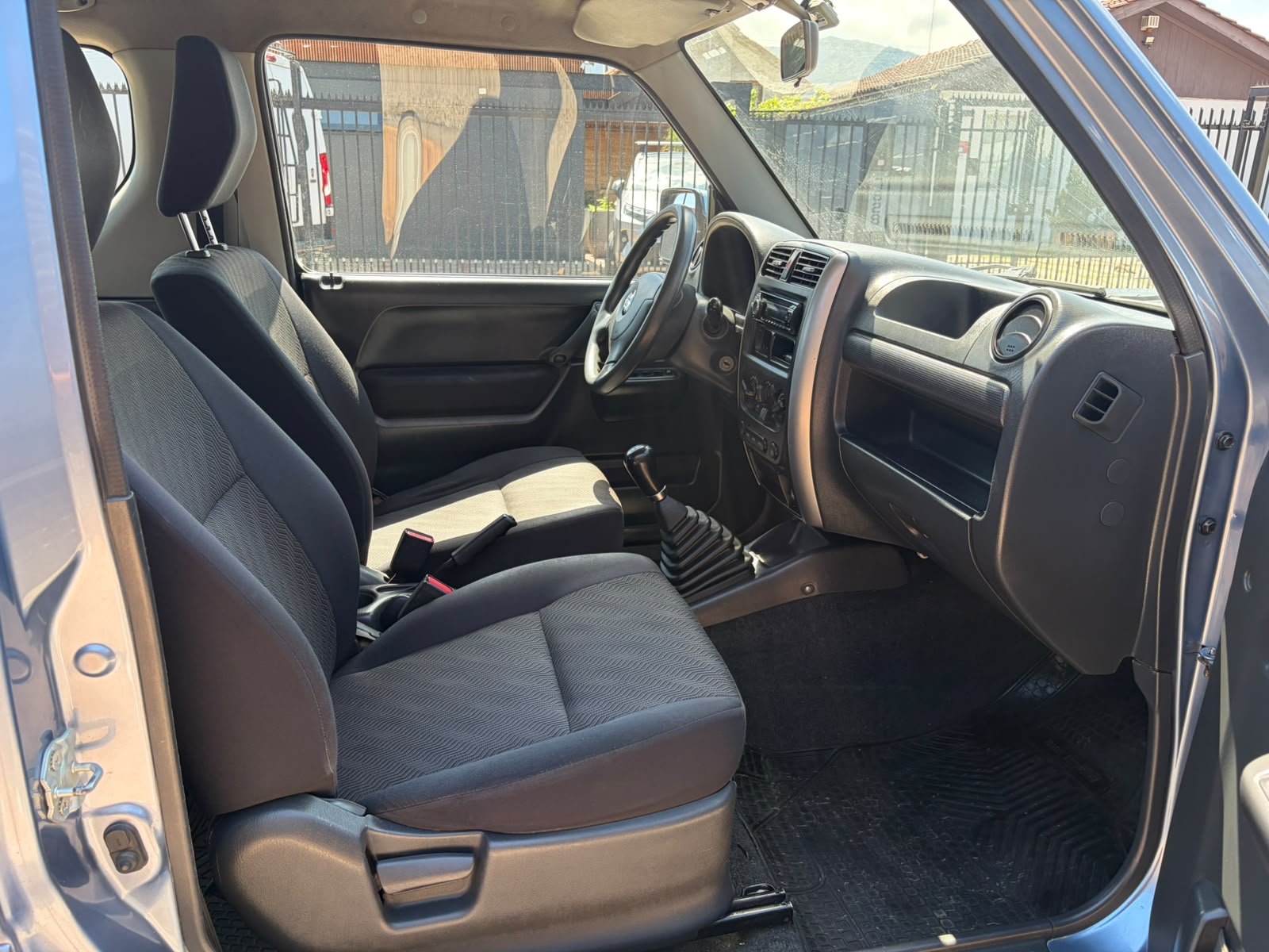 Suzuki Jimny Jlx — foto 8 de 14