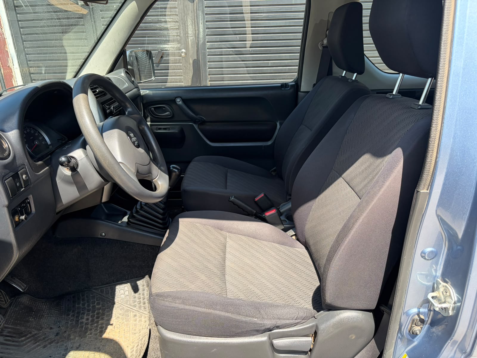 Suzuki Jimny Jlx — foto 12 de 14